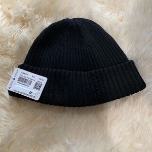 Lulu Lemon hat